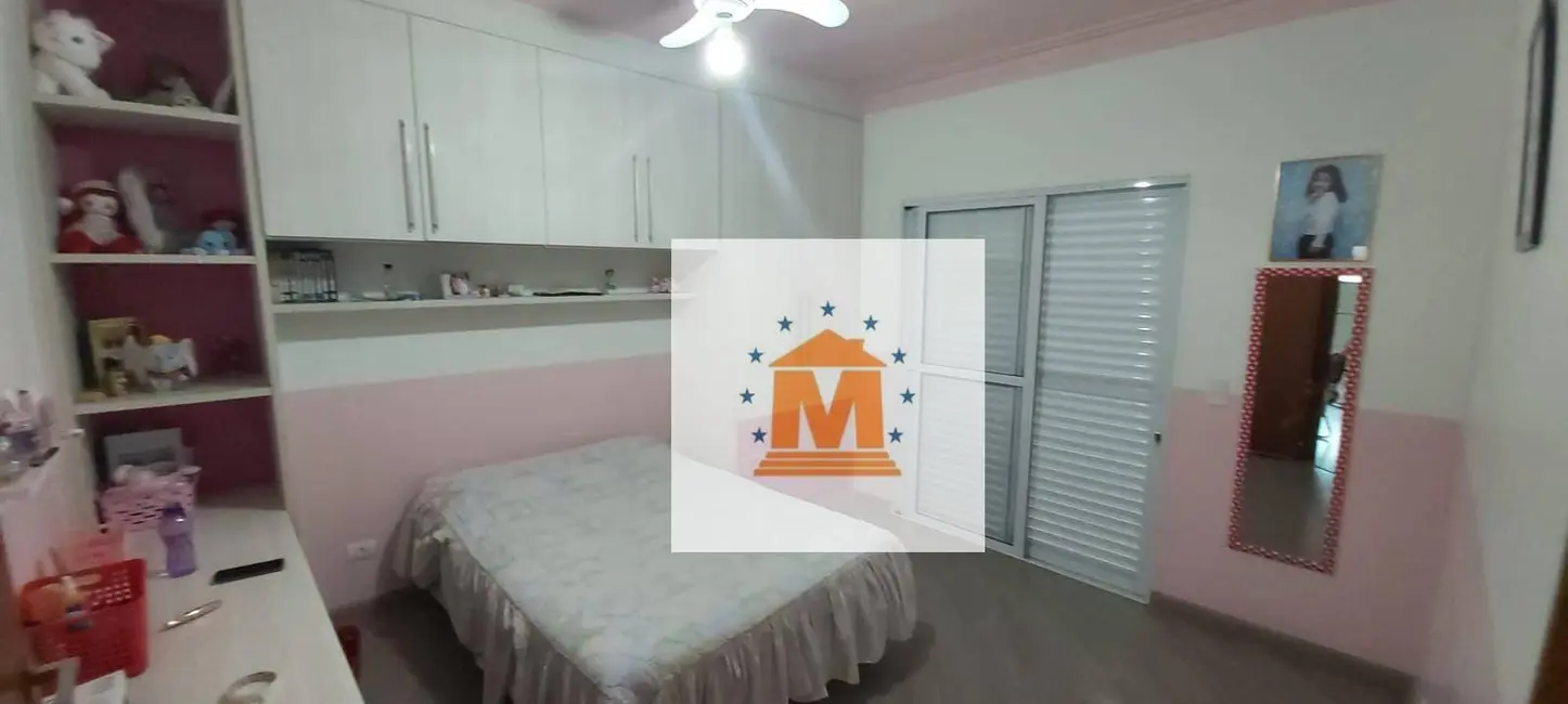 Foto 9 de Sobrado com 3 quartos à venda, 250m2 em Jacarei - SP