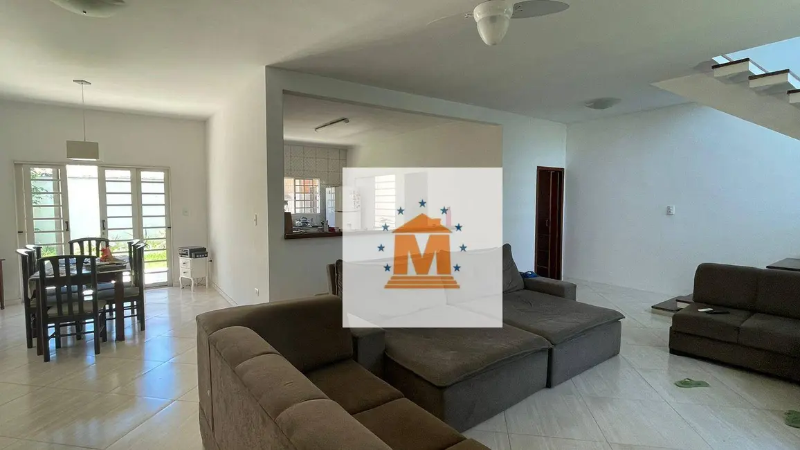 Foto 3 de Casa com 3 quartos à venda, 300m2 em Jardim Santa Maria, Jacarei - SP