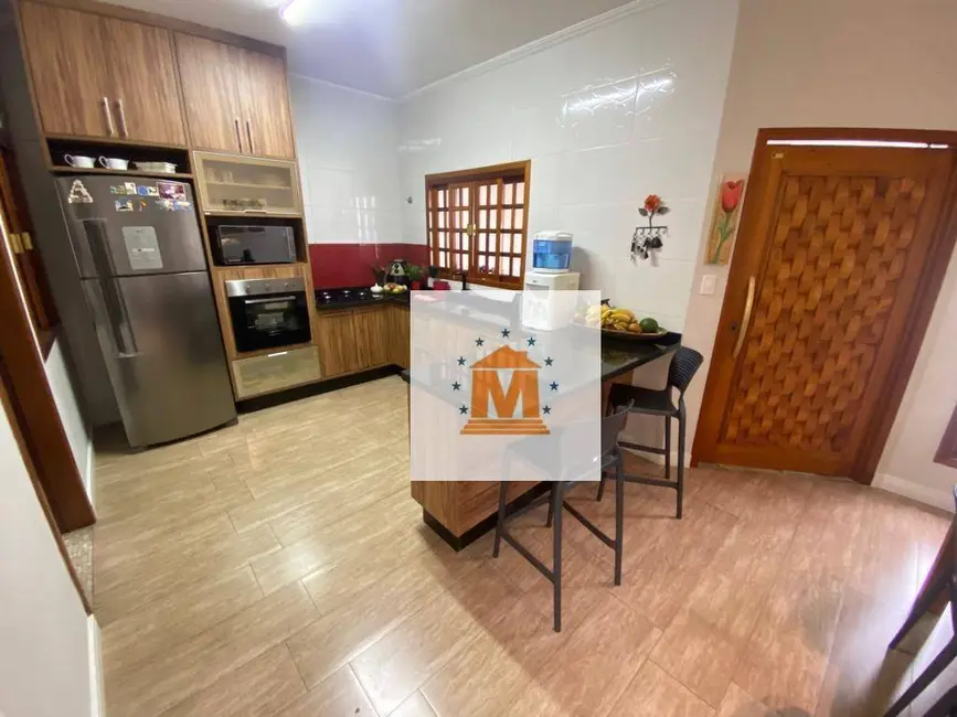 Casa com 3 quartos à venda, 140m2 em Jacarei - SP - imagem 3 Foto 3 de Casa com 3 quartos à venda, 140m2 em Jacarei - SP