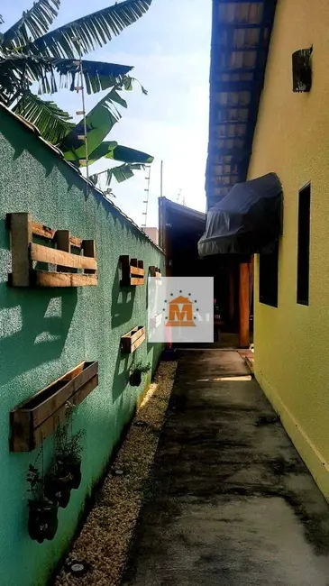 Foto 2 de Casa com 1 quarto à venda, 250m2 em Jacarei - SP