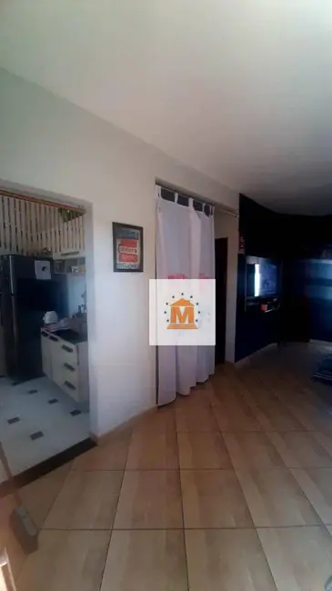 Foto 4 de Casa com 1 quarto à venda, 250m2 em Jacarei - SP