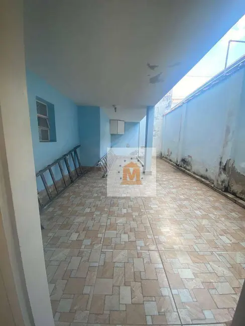 Foto 6 de Casa com 3 quartos à venda, 250m2 em Jardim das Indústrias, Jacarei - SP