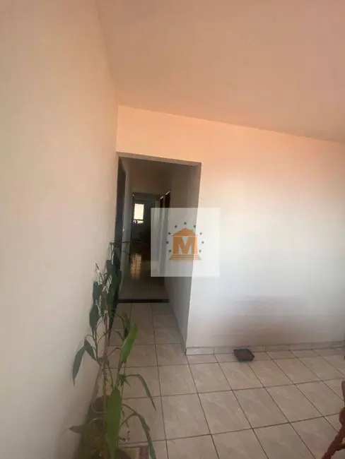 Foto 2 de Casa com 3 quartos à venda, 250m2 em Jardim das Indústrias, Jacarei - SP