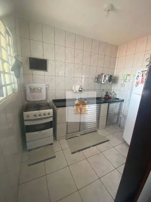 Foto 1 de Casa com 3 quartos à venda, 250m2 em Jardim das Indústrias, Jacarei - SP