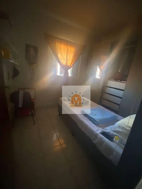 Foto 5 de Casa com 3 quartos à venda, 250m2 em Jardim das Indústrias, Jacarei - SP