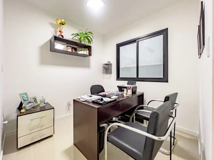 Foto 6 de Sobrado com 3 quartos à venda, 250m2 em Jacarei - SP