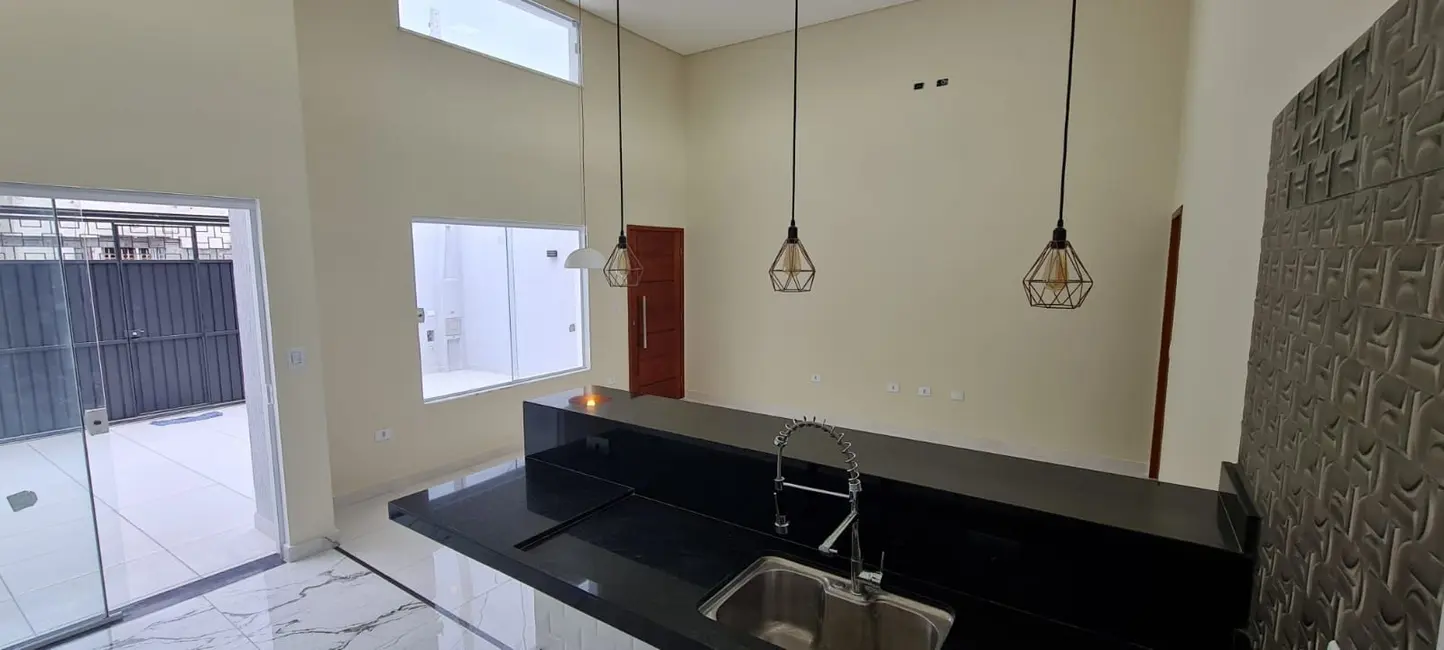 Casa com 3 quartos à venda, 175m2 em Jacarei - SP - imagem 1 Foto 1 de Casa com 3 quartos à venda, 175m2 em Jacarei - SP