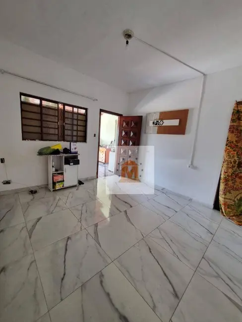 Foto 1 de Casa com 2 quartos à venda, 250m2 em Jardim do Vale, Jacarei - SP