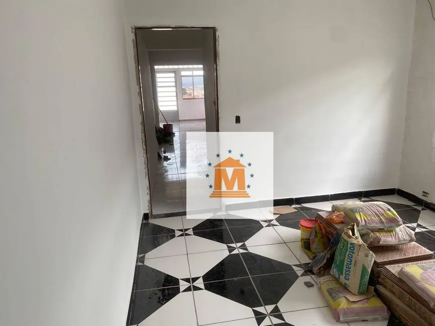 Foto 5 de Sobrado com 7 quartos à venda, 175m2 em Parque Santo Antônio, Jacarei - SP