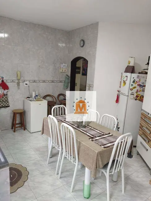 Foto 6 de Sobrado com 4 quartos à venda, 250m2 em Jardim Terras de São João, Jacarei - SP