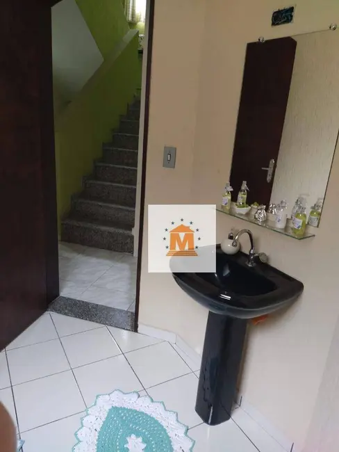 Foto 5 de Sobrado com 4 quartos à venda, 250m2 em Jardim Terras de São João, Jacarei - SP