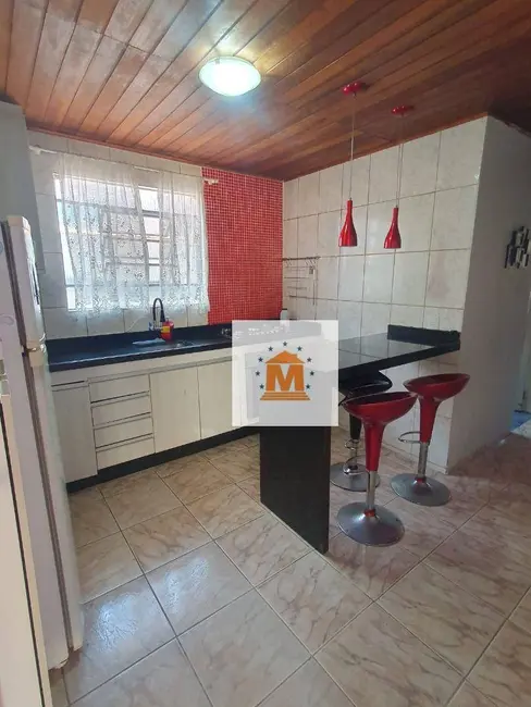 Foto 3 de Casa com 2 quartos à venda, 253m2 em Cidade Nova Jacareí, Jacarei - SP