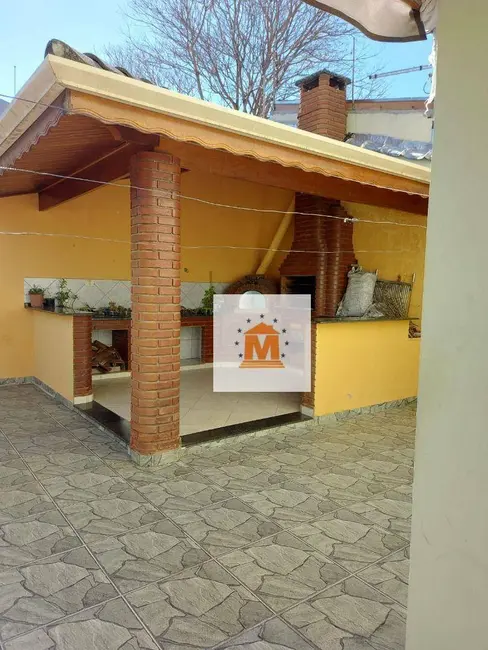 Foto 3 de Sobrado com 4 quartos à venda, 250m2 em Jardim Terras de São João, Jacarei - SP