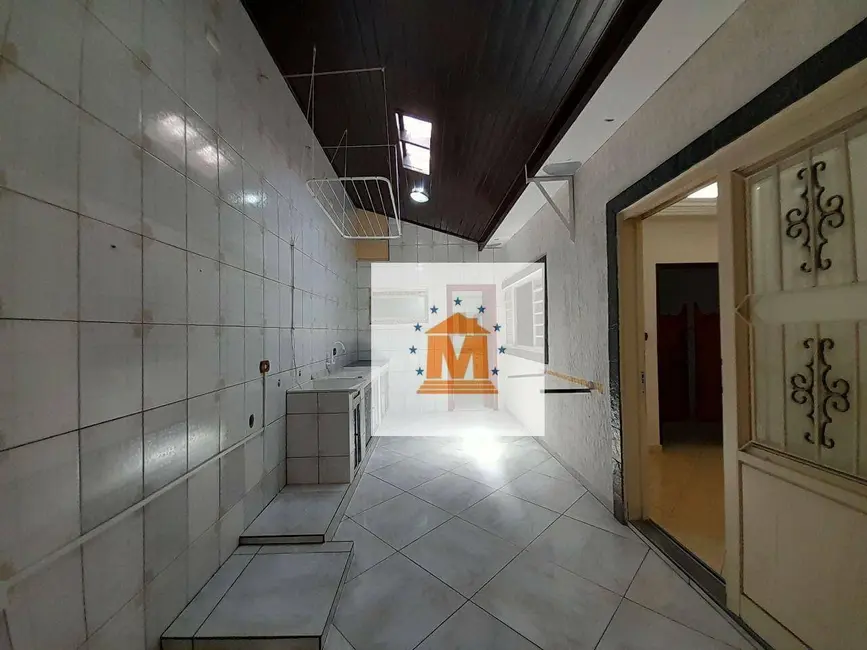 Foto 5 de Casa com 2 quartos à venda, 150m2 em Vila Zezé, Jacarei - SP
