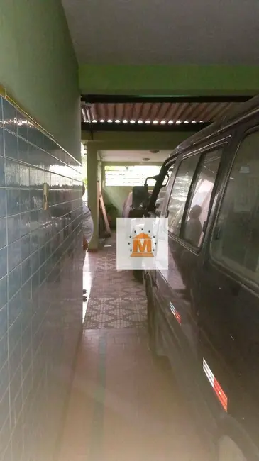 Casa com 4 quartos à venda, 1487m2 em Jardim Esperança, Jacarei - SP - imagem 3 Foto 3 de Casa com 4 quartos à venda, 1487m2 em Jardim Esperança, Jacarei - SP