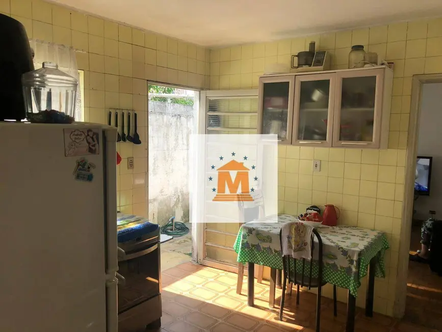 Foto 3 de Casa com 2 quartos à venda, 150m2 em Jardim Flórida, Jacarei - SP