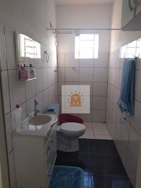 Foto 4 de Sobrado com 4 quartos à venda, 170m2 em Residencial Santa Paula, Jacarei - SP