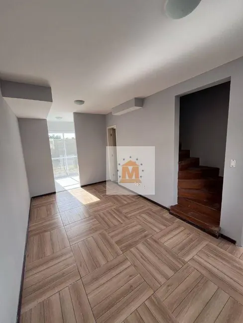 Foto 7 de Sobrado com 2 quartos à venda, 68m2 em Jardim Colônia, Jacarei - SP