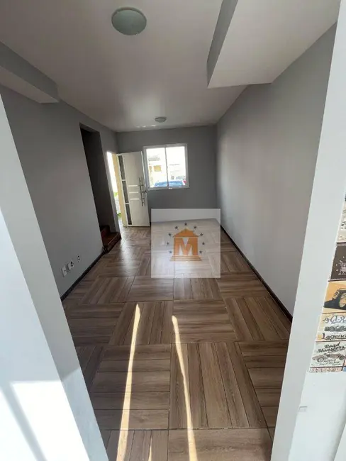 Foto 3 de Sobrado com 2 quartos à venda, 68m2 em Jardim Colônia, Jacarei - SP