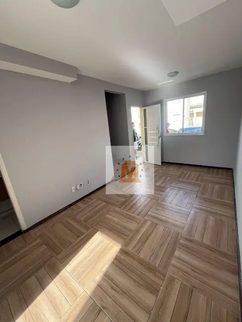 Foto 1 de Sobrado com 2 quartos à venda, 68m2 em Jardim Colônia, Jacarei - SP