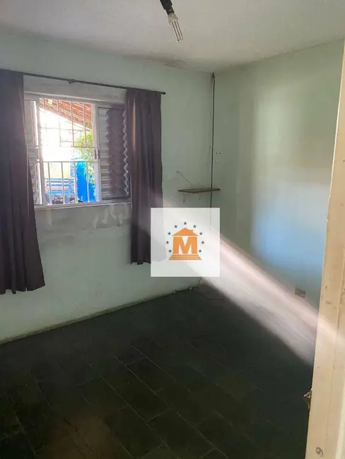 Foto 2 de Casa de Condomínio com 2 quartos à venda, 100m2 em Parque Califórnia, Jacarei - SP