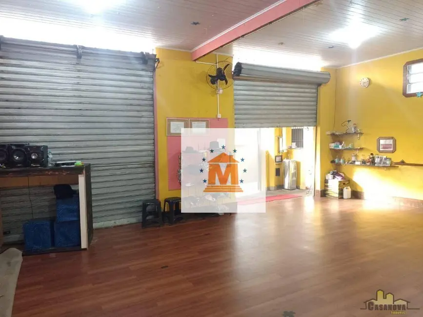 Foto 3 de Casa com 1 quarto à venda, 440m2 em Jardim Santo Antônio da Boa Vista, Jacarei - SP