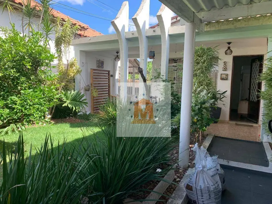 Foto 2 de Casa com 3 quartos à venda, 314m2 em Jardim Jacinto, Jacarei - SP