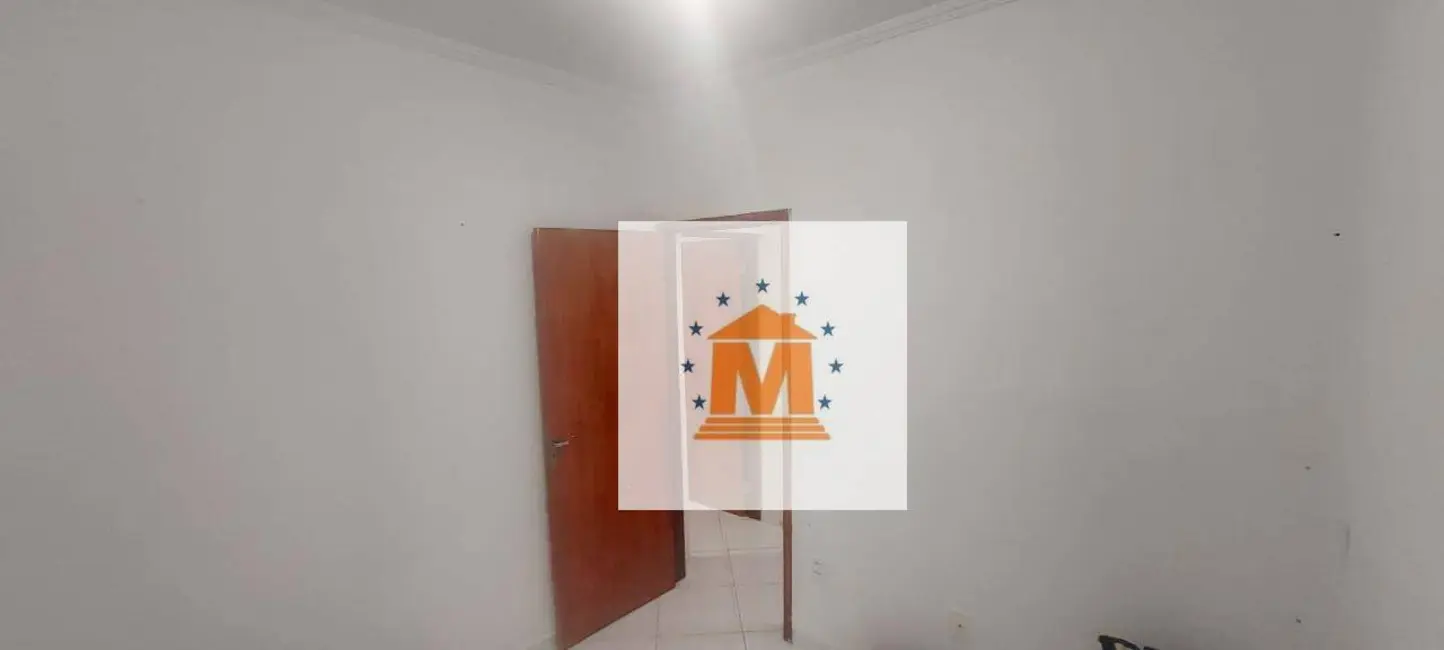 Foto 2 de Casa com 2 quartos à venda, 150m2 em Jardim Santa Marina, Jacarei - SP