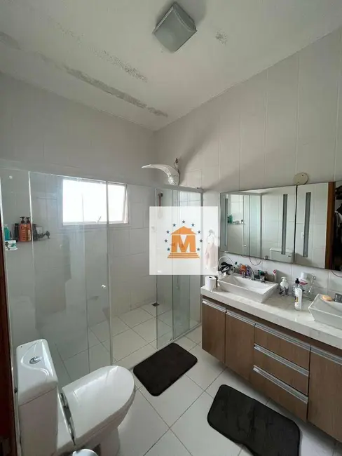 Foto 9 de Casa de Condomínio com 3 quartos à venda, 430m2 em Loteamento Villa Branca, Jacarei - SP