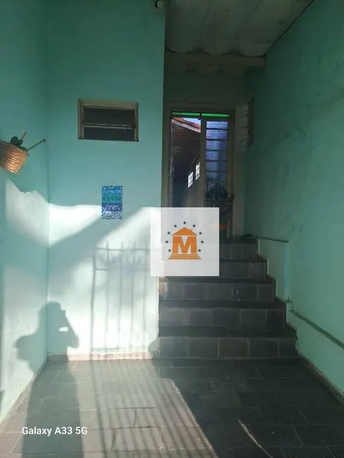Foto 2 de Casa com 2 quartos à venda, 150m2 em Jacarei - SP