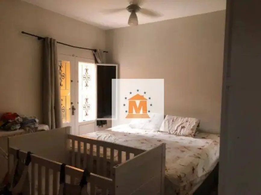 Foto 2 de Casa com 4 quartos à venda, 250m2 em Centro, Jacarei - SP