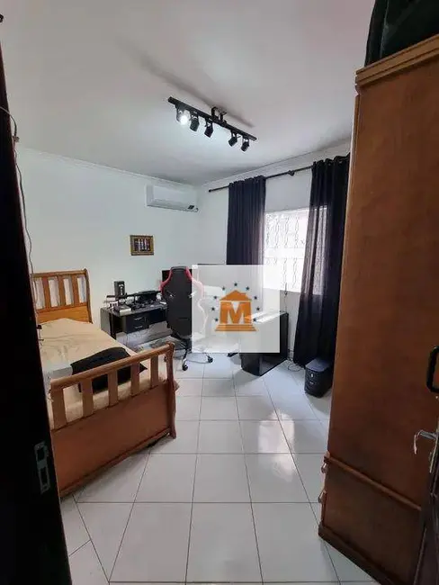 Foto 3 de Casa com 4 quartos à venda, 434m2 em Jardim Pereira do Amparo, Jacarei - SP