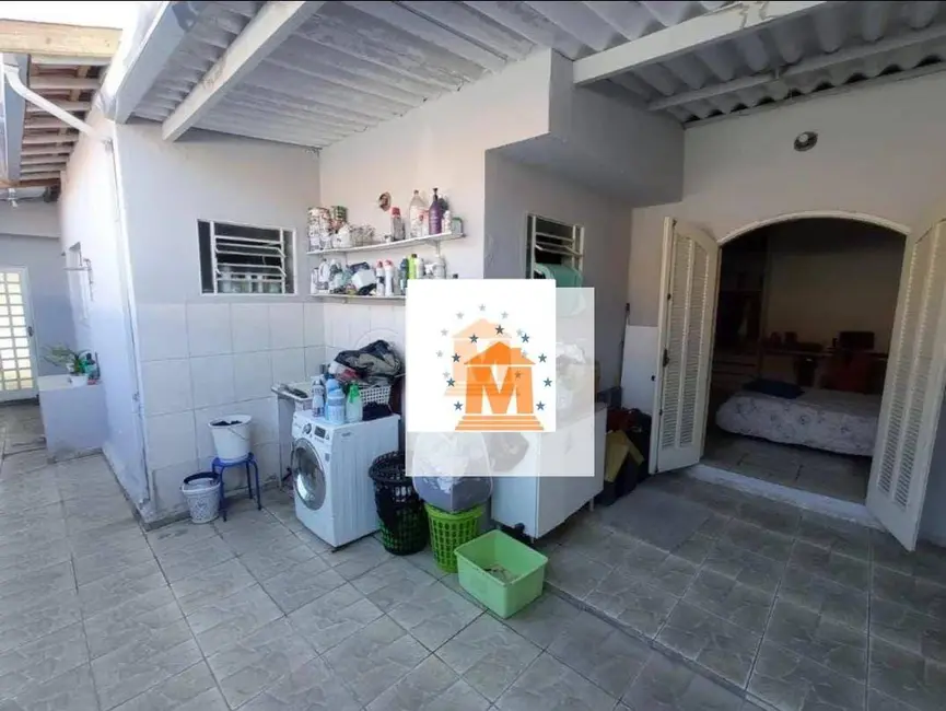 Foto 3 de Casa com 3 quartos à venda, 250m2 em Cidade Jardim, Jacarei - SP