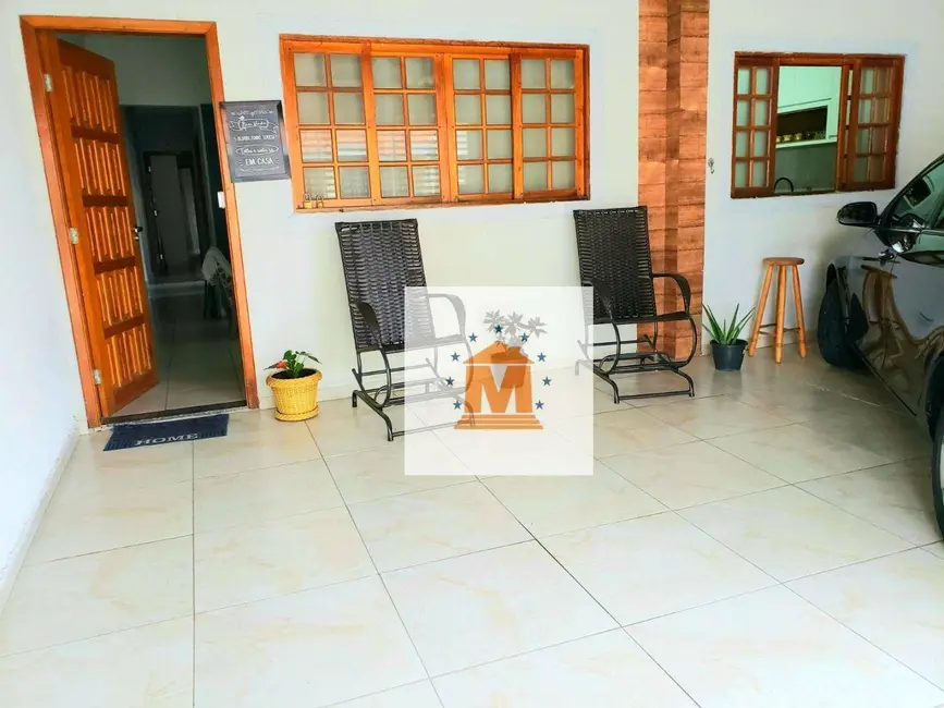 Casa com 3 quartos à venda, 140m2 em Loteamento Villa Branca, Jacarei - SP - imagem 4 Foto 4 de Casa com 3 quartos à venda, 140m2 em Loteamento Villa Branca, Jacarei - SP