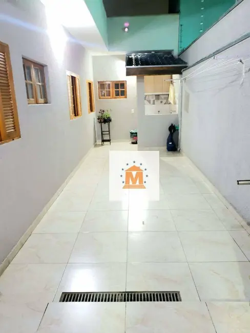 Casa com 3 quartos à venda, 140m2 em Loteamento Villa Branca, Jacarei - SP - imagem 5 Foto 5 de Casa com 3 quartos à venda, 140m2 em Loteamento Villa Branca, Jacarei - SP