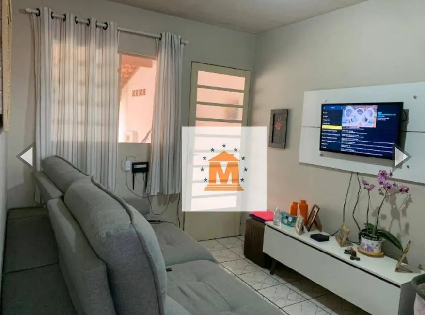 Foto 1 de Casa de Condomínio com 2 quartos à venda, 117m2 em Parque Santo Antônio, Jacarei - SP