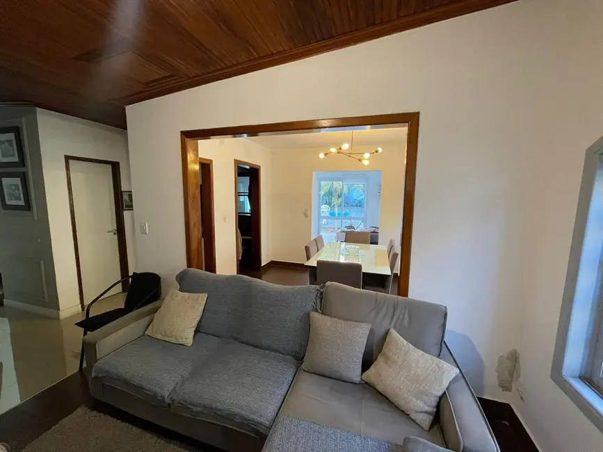 Foto 8 de Sobrado com 3 quartos à venda, 320m2 em Jardim Flórida, Jacarei - SP