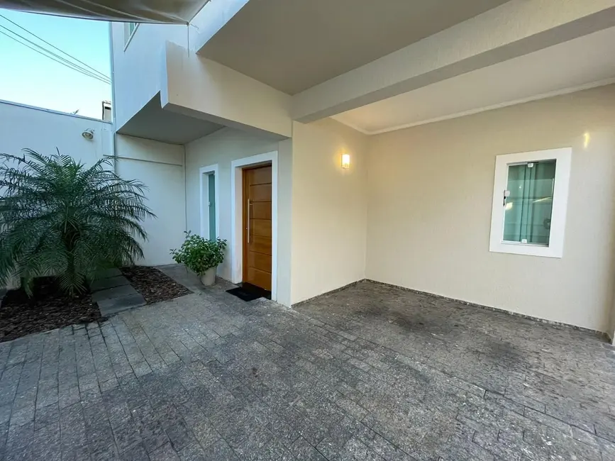 Foto 4 de Sobrado com 3 quartos à venda, 320m2 em Jardim Flórida, Jacarei - SP