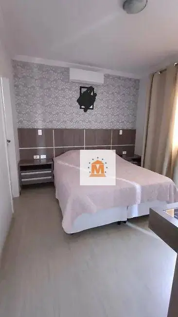 Casa de Condomínio com 3 quartos à venda, 106m2 em Jacarei - SP - imagem 2 Foto 2 de Casa de Condomínio com 3 quartos à venda, 106m2 em Jacarei - SP