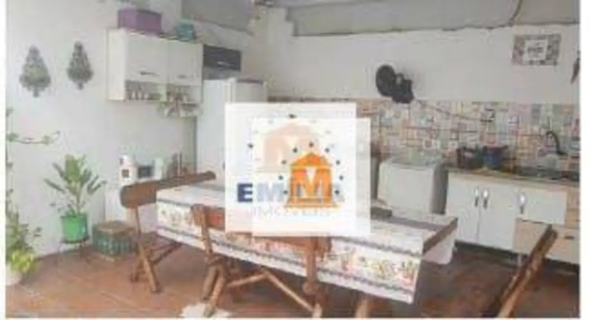 Foto 3 de Casa com 2 quartos à venda, 175m2 em Parque Califórnia, Jacarei - SP