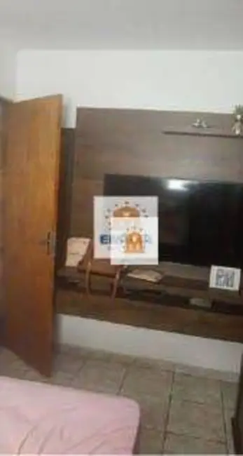 Foto 7 de Casa com 2 quartos à venda, 175m2 em Parque Califórnia, Jacarei - SP