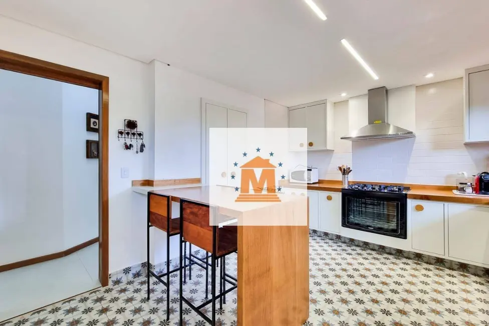 Foto 9 de Sobrado com 3 quartos à venda, 350m2 em Jacarei - SP