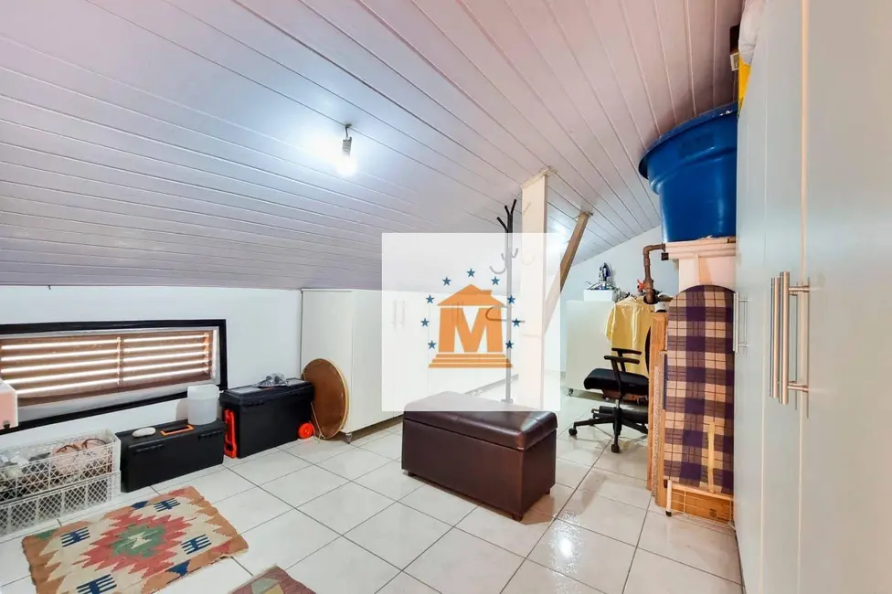 Foto 6 de Sobrado com 3 quartos à venda, 350m2 em Jacarei - SP