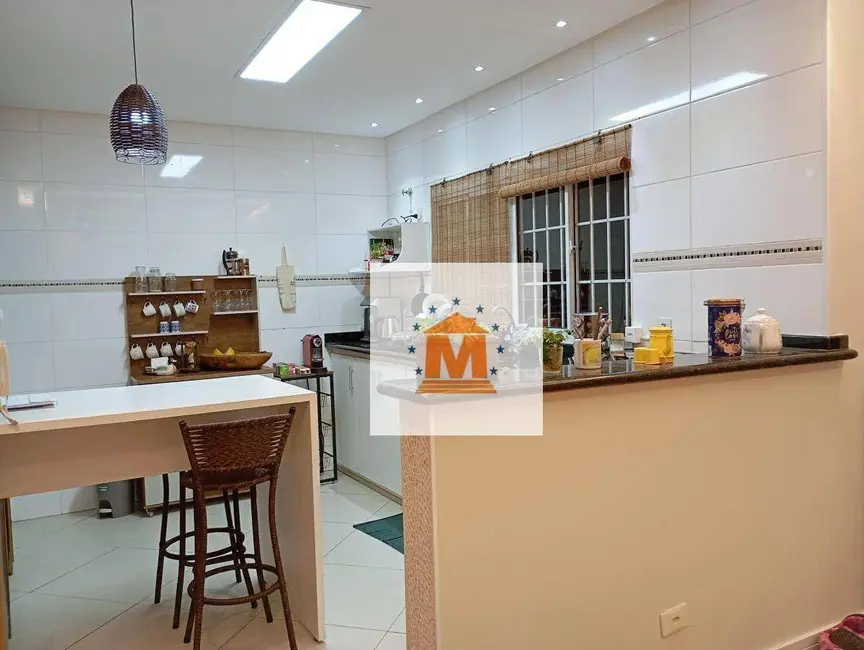 Foto 4 de Sobrado com 3 quartos à venda, 300m2 em Jardim Terras de Santa Helena, Jacarei - SP