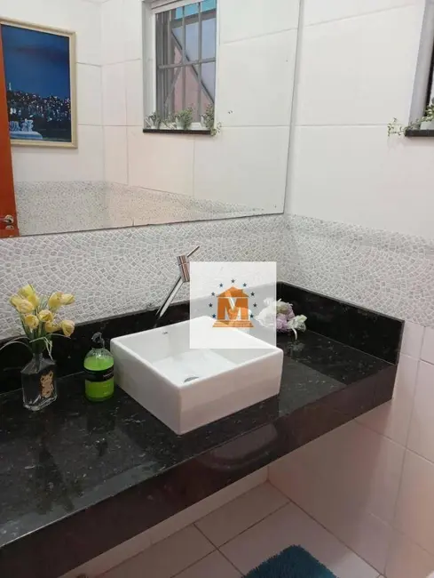 Foto 2 de Sobrado com 3 quartos à venda, 300m2 em Jardim Terras de Santa Helena, Jacarei - SP