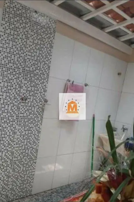 Foto 8 de Casa com 2 quartos à venda, 124m2 em Centro, Jacarei - SP