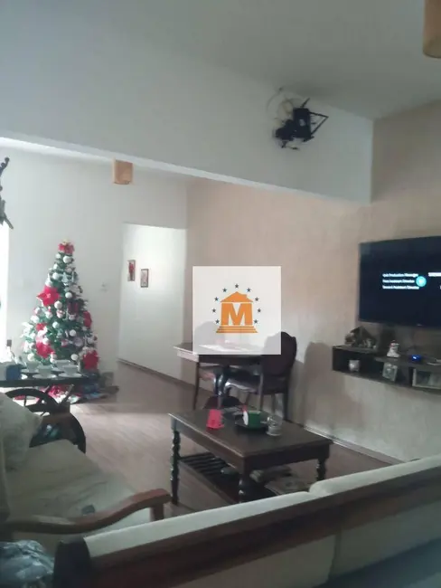 Foto 4 de Casa com 2 quartos à venda, 150m2 em Jardim Nova Esperança, Jacarei - SP