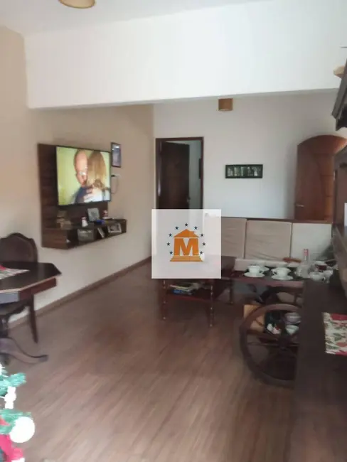 Foto 5 de Casa com 2 quartos à venda, 150m2 em Jardim Nova Esperança, Jacarei - SP