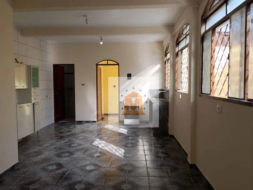 Sobrado com 3 quartos à venda, 280m2 em Jardim das Oliveiras, Jacarei - SP - imagem 7 Foto 7 de Sobrado com 3 quartos à venda, 280m2 em Jardim das Oliveiras, Jacarei - SP