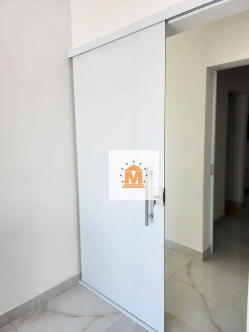 Foto 4 de Sobrado com 3 quartos à venda, 212m2 em Jardim Jacinto, Jacarei - SP